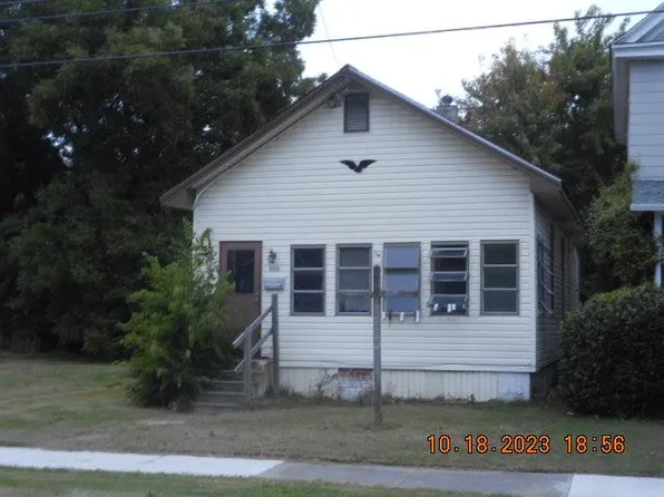 509 Madison Ave, Cape Charles, VA 23310