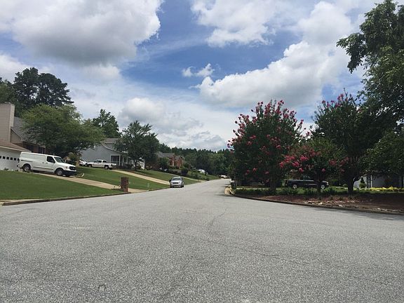4th image of 119 Brandon Hall Dr