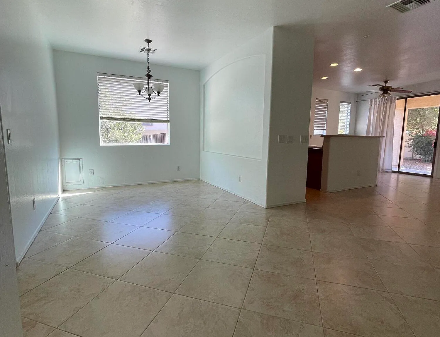 4 bed, 2.0 bath, 1790 sqft, $2,399 — Photo 3