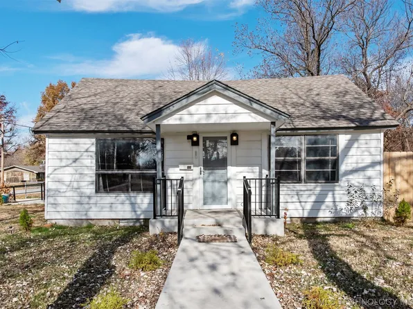 801 SE 9th St, Wagoner, OK 74467