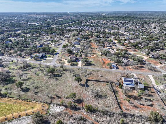 4th image of 314 Windsor LOT 9 &10