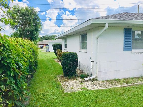3rd image of 626 Michigan Dr S