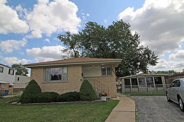 3629 W 122nd Pl photo 1