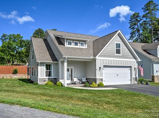 259 Fox Creek Dr, Fletcher, NC 28732