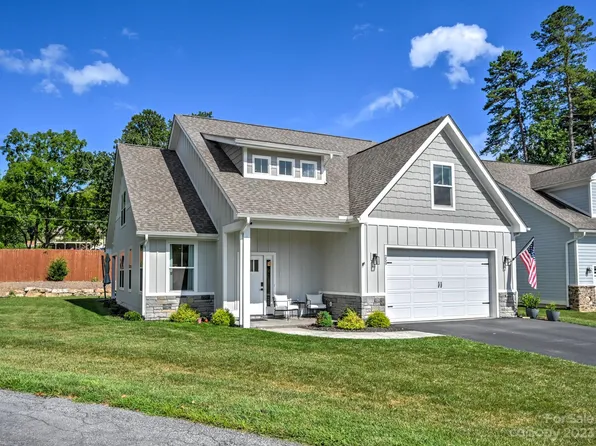 259 Fox Creek Dr, Fletcher, NC 28732