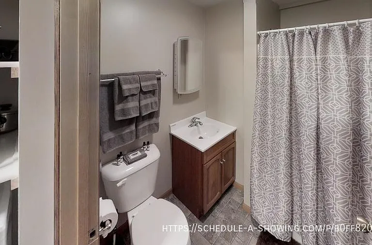 2445 Werner St #25 — Photo 2