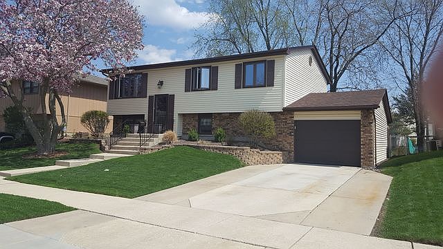1st image of 16355 Ozark Ave