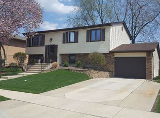 16355 Ozark Ave, Tinley Park, IL