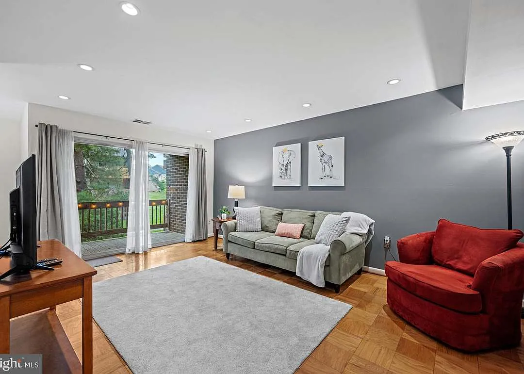 1 bed, 734 sqft, $1,675 — Photo 4
