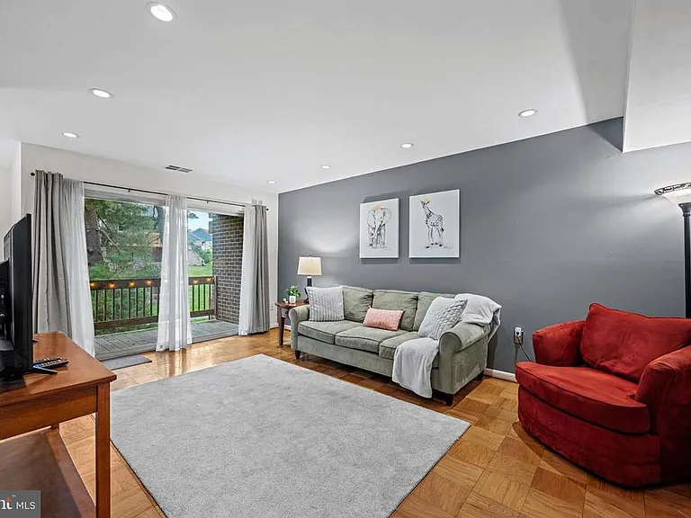 5539 Green Mountain Cir #4 — Photo 4