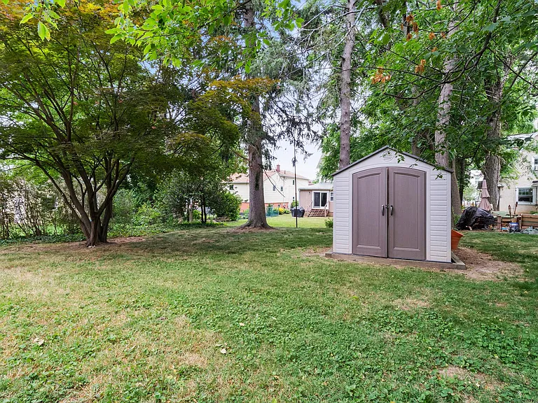 10 E Marthart Ave #2 — Photo 25