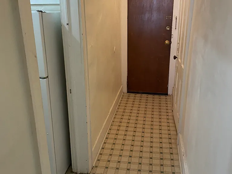 1113 H St #C2 — Photo 3