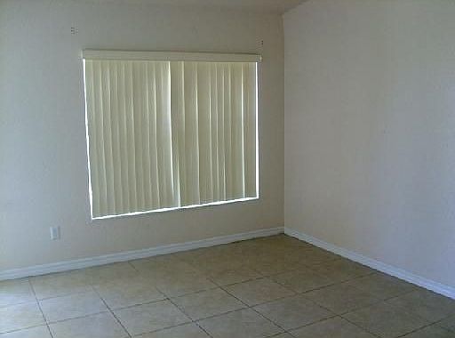 3rd image of 1929 Palm Acres Dr