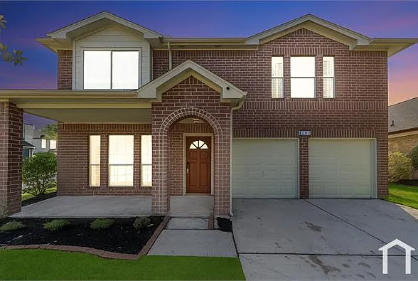 4 bed, 2128 sqft, $2,500 — Photo 2