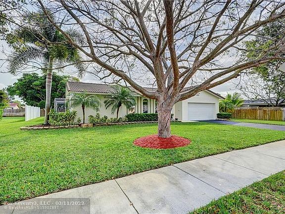 4th image of 2622 NW 91st Ave