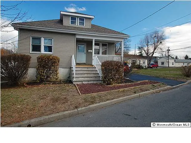 3 Cross Ave photo 1
