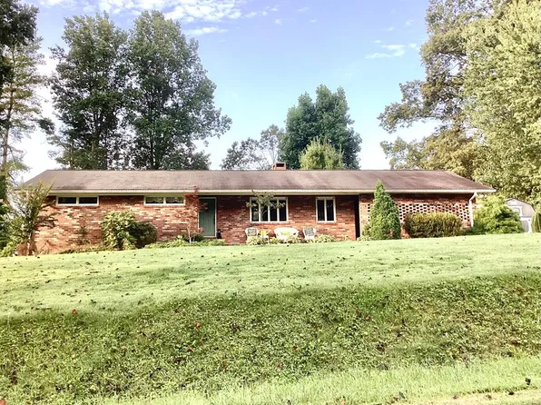 181 Fort Hembree Rd, Hayesville, NC 28904