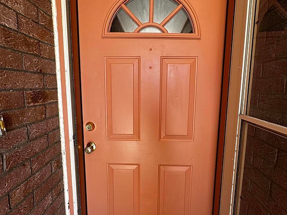 3rd image of 12511 Flora Alba Dr