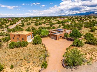 3 Christopher Ct, Santa Fe, NM 87508