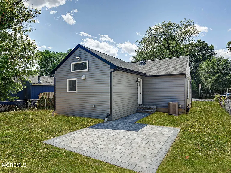 769 Cliffwood Ave — Photo 13