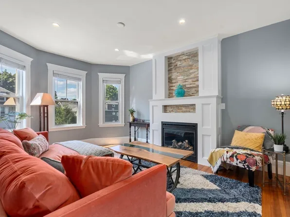 20 Montvale St #3, Roslindale, MA 02131