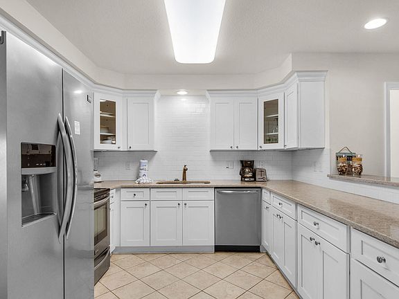 5th image of 241 Ellis Rd Unit 27