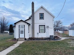 935 9th St, Jesup, IA 50648