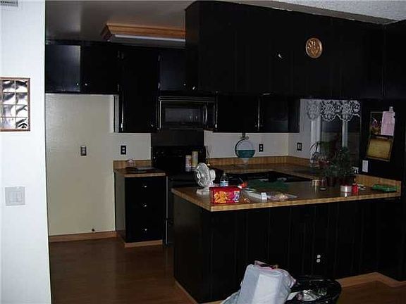 3rd image of 749 S Mollison Ave APT 16