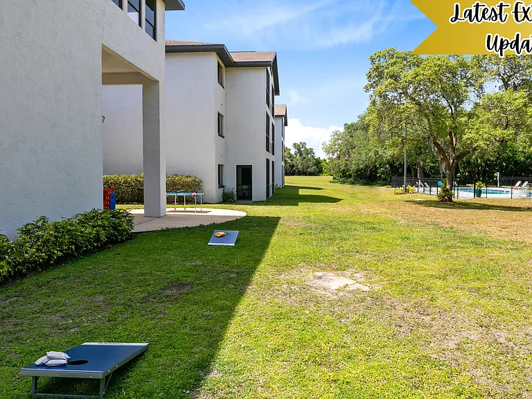 Oasis - 3165 South St. — Photo 66