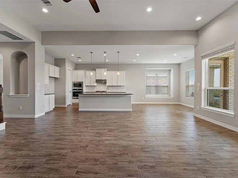 24014 Corinaldo Ct — Photo 7