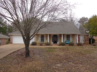 1514 Huntington Pl, Ridgeland, MS 39157