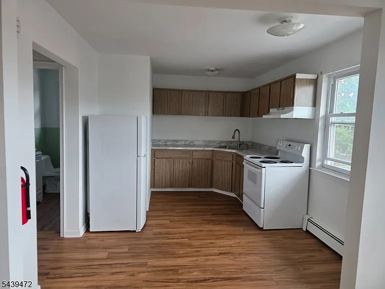 195 N Beverwyck Rd #14 — Photo 11