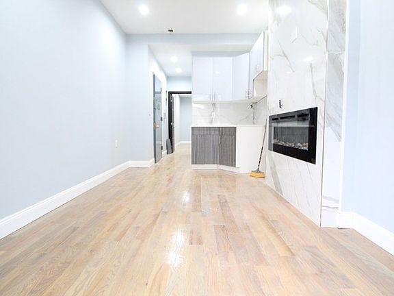 2nd image of 952 Bergen St #1F