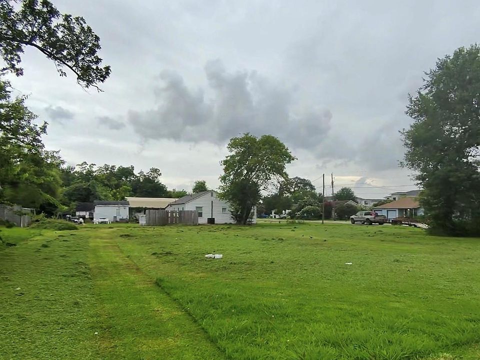 1st image of 9 Northridge Dr