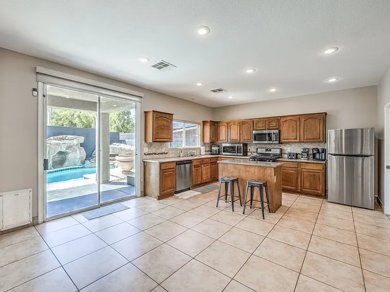 5663 Artesia Lake Ct — Photo 8