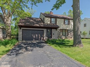 1387 Richmond Rd, Lyndhurst, OH 44124