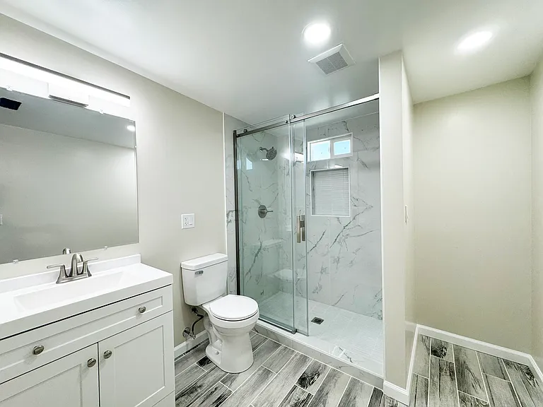 2410 River Rd — Photo 11