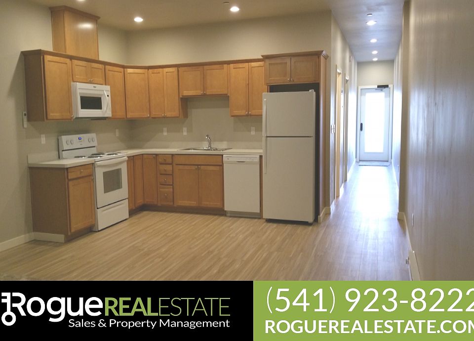 1st image of 502 SW Evergreen Ave APT 104