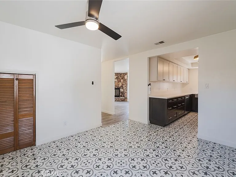 18324 Mansel Ave — Photo 7