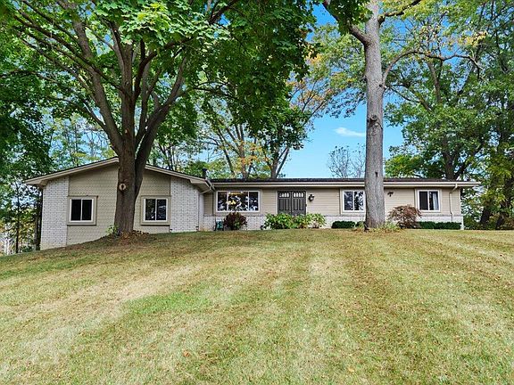 2nd image of 10932 Green Oaks Dr