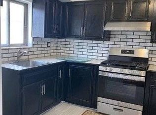 25308 Craft Ave, Rosedale, NY 11422