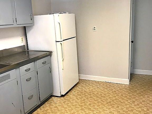 2nd image of 7340 Hampton Blvd APT A4