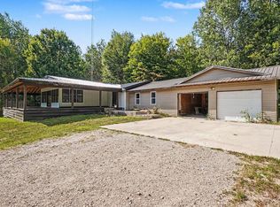 5655 N Alamando Rd, Coleman, MI 48618