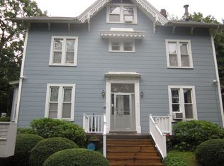 25 Knollwood Ave APT 7, Huntington, NY 11743