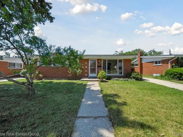 8657 Mercedes St, Dearborn Heights, MI 48127