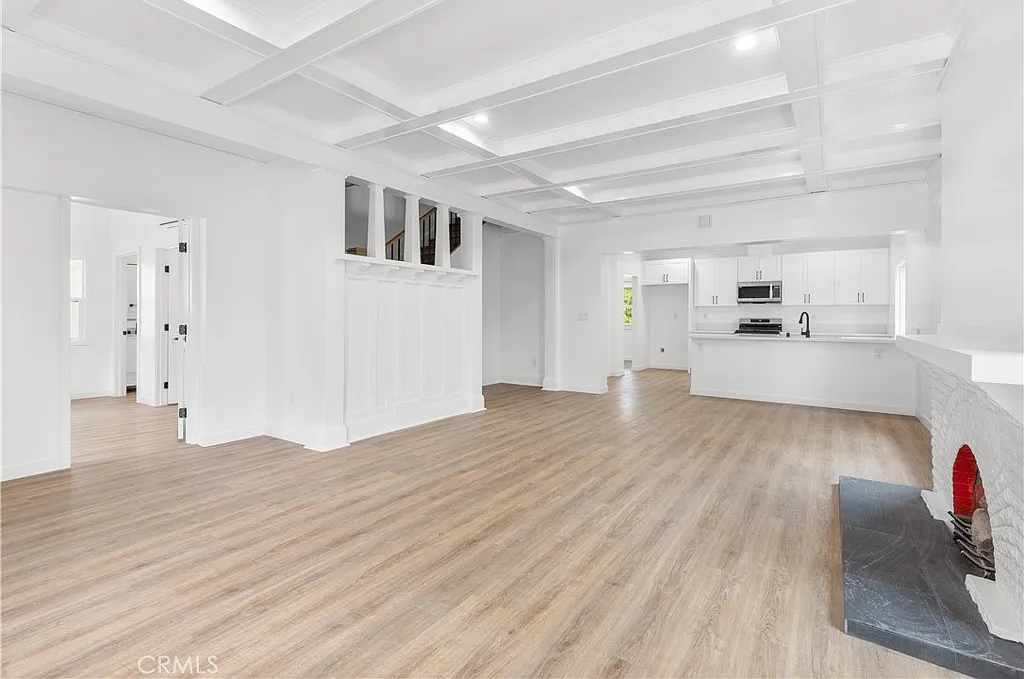1 bed, 200 sqft, $1,200 — Photo 4