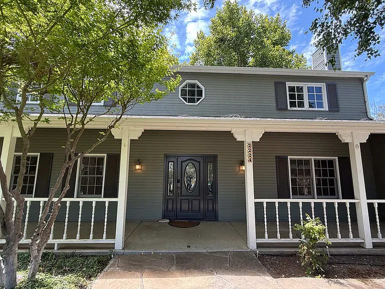 2224 Alamo Pintado Ave — Photo 2