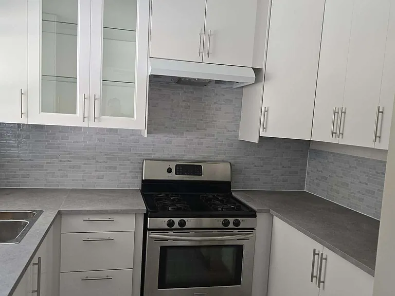 1194 Andover Rd — Photo 3