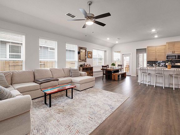 5th image of 213 William Moon Way