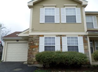1784 De Forest Ln, Hanover Park, IL 60133